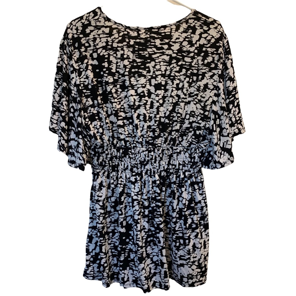 Liz Lange V-Neck Short Sleeve Black and White Maternity Top Size XXL - Picture 2 of 10